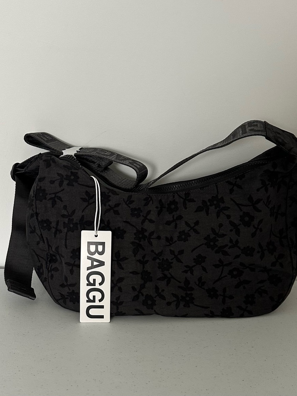 Baggu Medium Crescent Bag - Charcoal Ditsy Floral - Picture 2 of 3